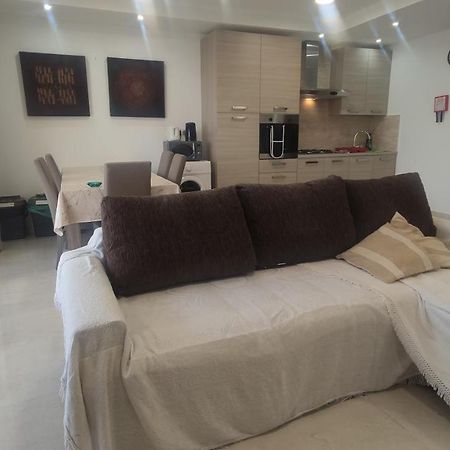 Aquamarine Sea Front Apartments - Third Floor Marsaskala Εξωτερικό φωτογραφία